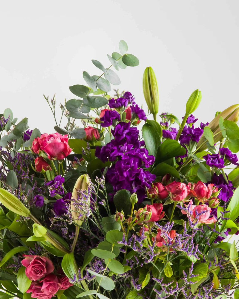 Hold Me Near - Alissar Flowers Dubai