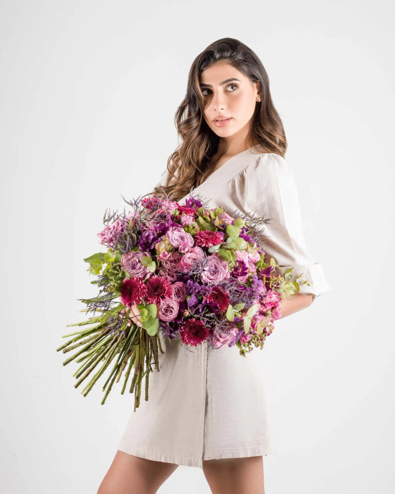 Hold Me Treasured - Alissar Flowers Dubai