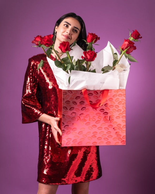 Red Kiss - Alissar Flowers Dubai
